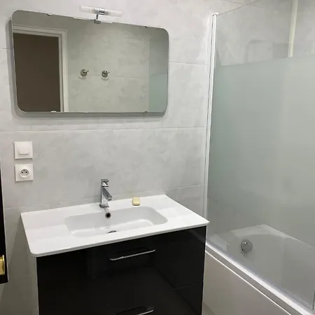Calme Et Confort -chambre Privee Dans Un Appartement- Homestay *