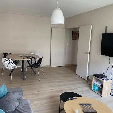 Calme Et Confort -chambre Privee Sej Cuis Sdb Sde 2wc Sep Parking Privat bolig *