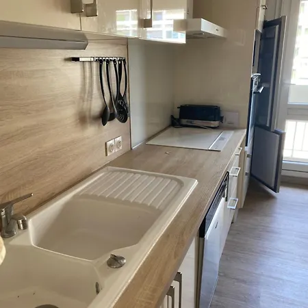 ホームステイ Calme Et Confort -chambre Privee Sej Cuis Sdb Sde 2wc Sep Parking アングレーム