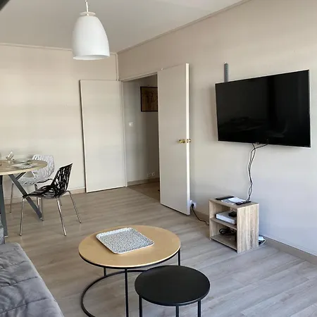 Calme Et Confort -chambre Privee Dans Un Appartement- Homestay Angouleme