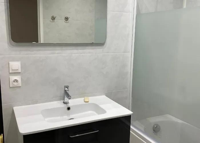 Calme Et Confort -chambre Privée Dans Un Appartement-courtes Et Longues Durées Habitación en casa particular *