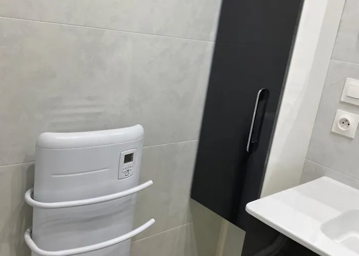 Calme Et Confort -chambre Privée Dans Un Appartement-courtes Et Longues Durées * Angulema